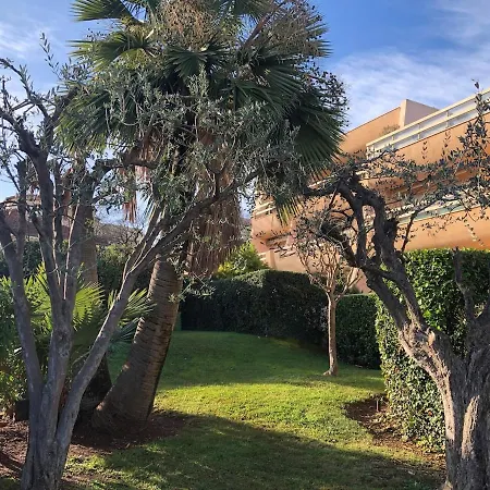 Serenity Yourhosthelper *